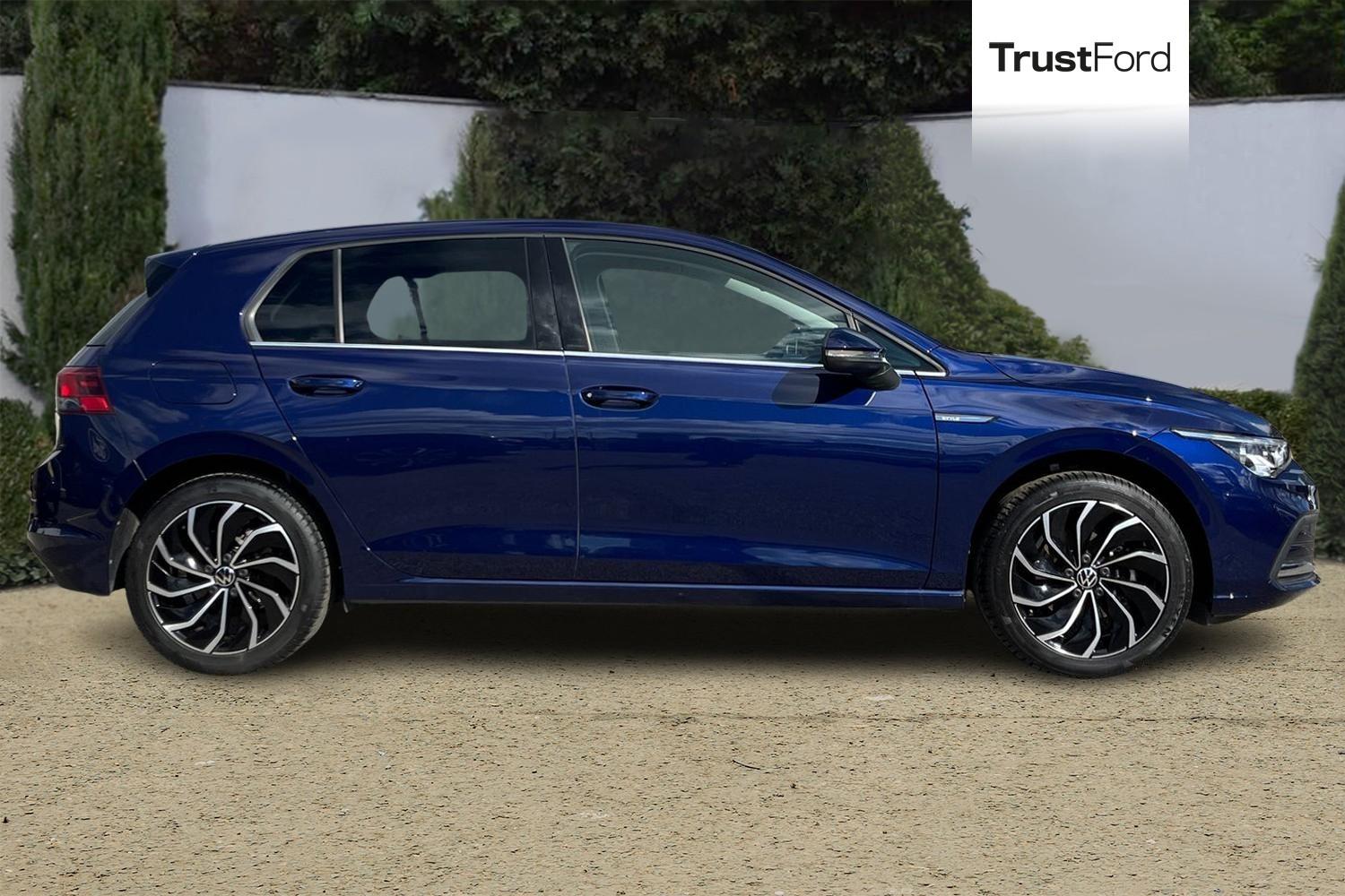 Volkswagen GOLF Photo 2