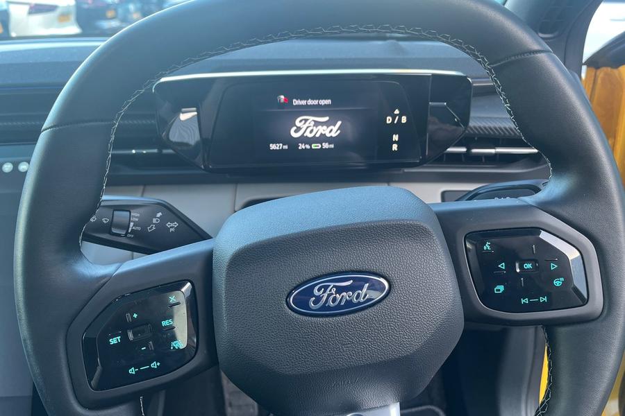 Ford CAPRI Photo autoimg-19bafbdfc8cb4cefaaa02fa5d6234bbbdd65f9f4.jpg