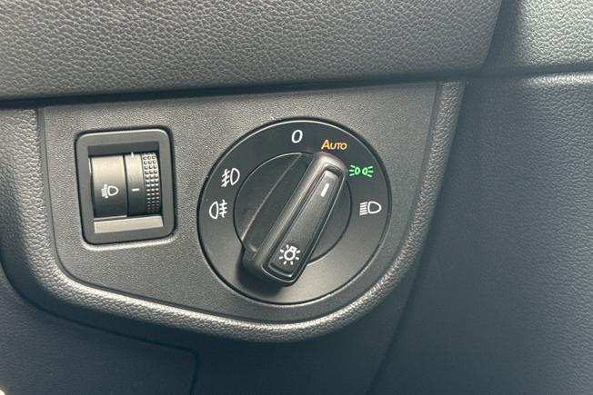 VOLKSWAGEN Polo Photo 35