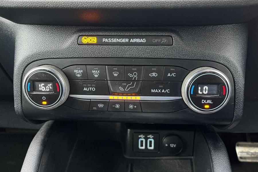 Ford KUGA Photo autoimg-19bf7e1a51b99fecc22f55c4a283198614f20479.jpg