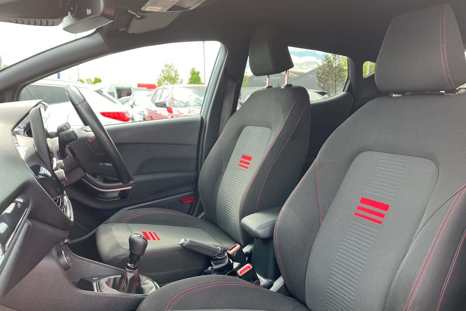 Ford Fiesta Photo 18