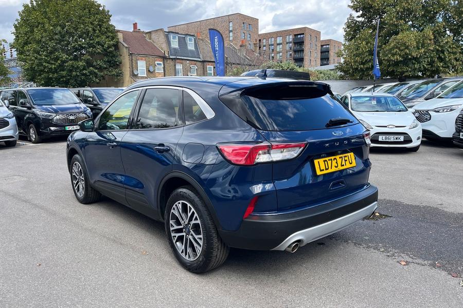 Ford KUGA Photo autoimg-19c30ed6efdf330e4f7615b2429ec12a0cf9fc51.jpg