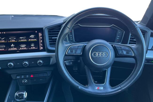AUDI A1 Photo 11