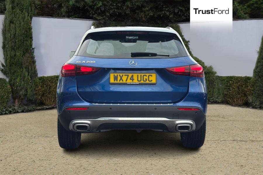 Mercedes-Benz GLA Photo autoimg-19c56c1f8ebde321065afc15997e98ace7831bcc.jpg