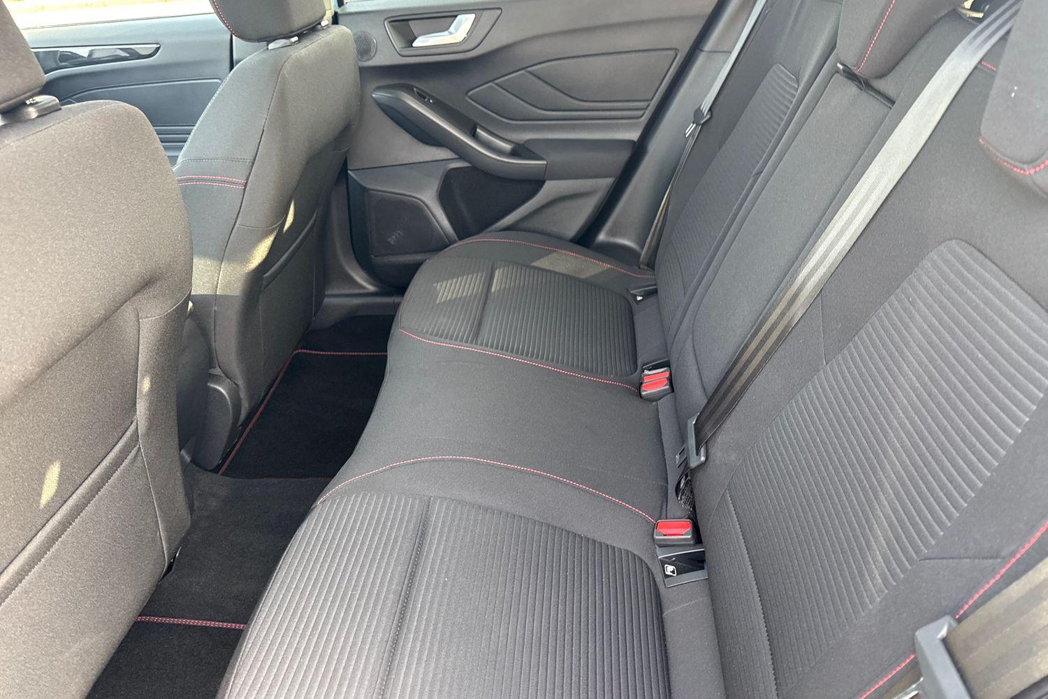 Ford FOCUS Photo 19