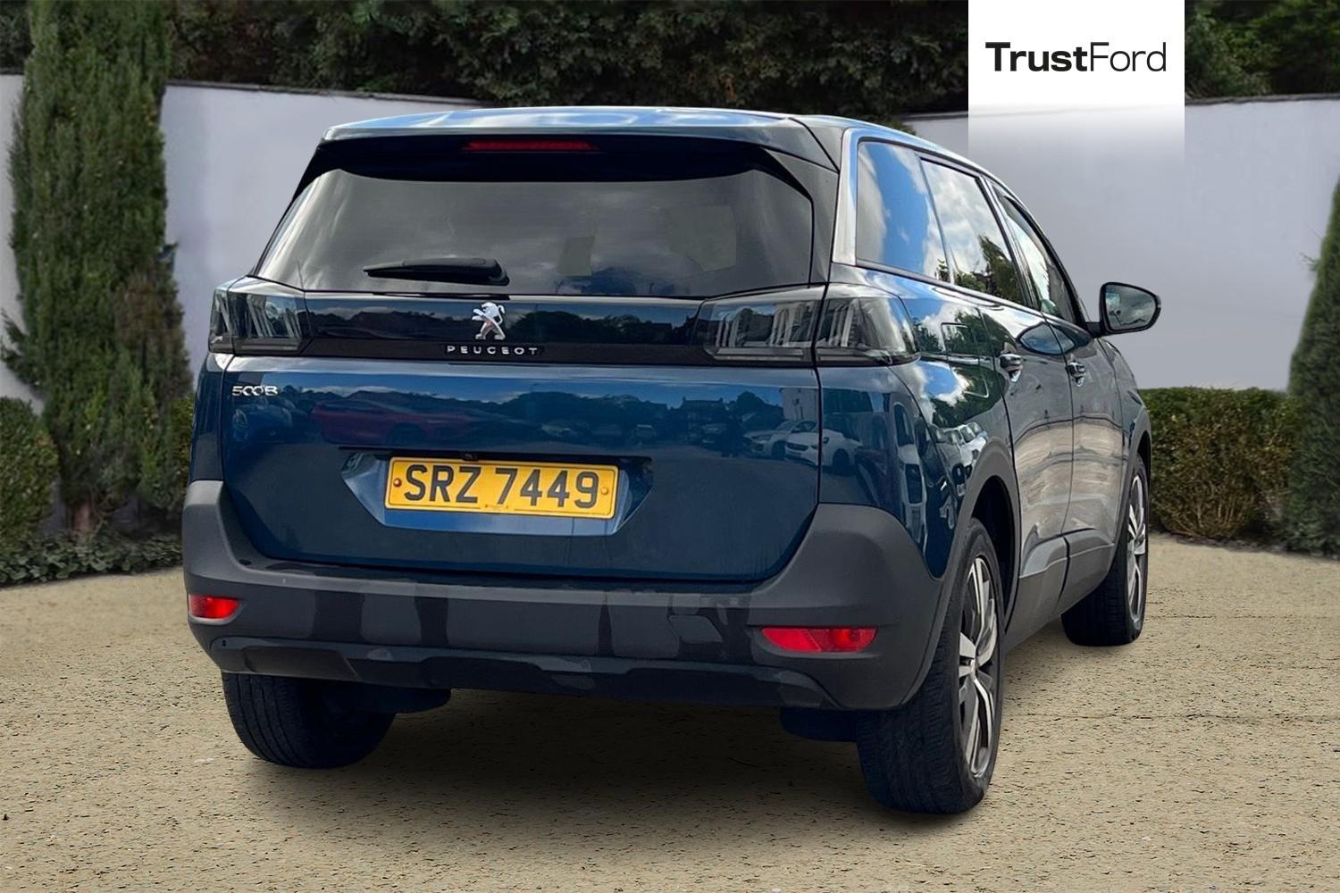 Peugeot 5008 Photo 3