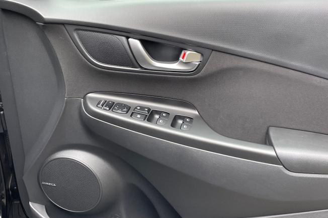 HYUNDAI Kona Photo 23