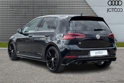 VOLKSWAGEN Golf Photo 3