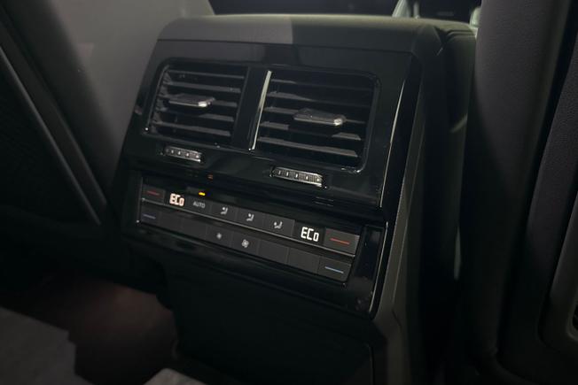 Volkswagen Touareg Photo 28