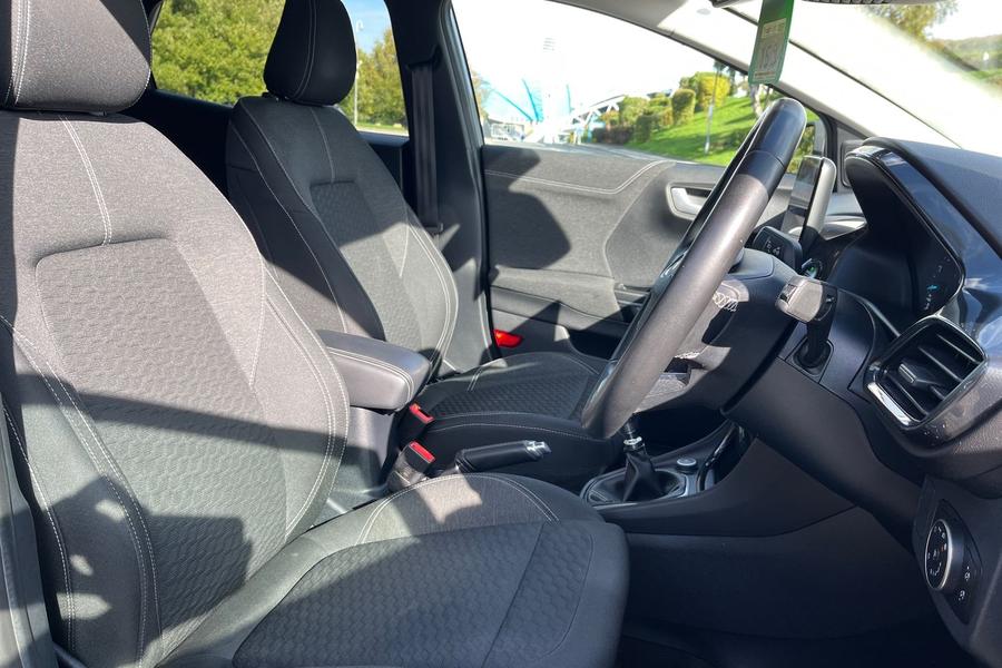 Ford Puma Photo autoimg-19cf57aa637d95b733301ca2d6376bc45019b69f.jpg
