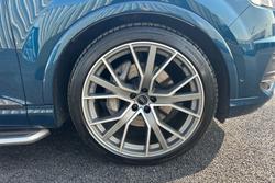 AUDI Q7 Photo 5