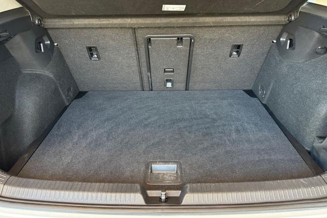 VOLKSWAGEN Golf Photo 12
