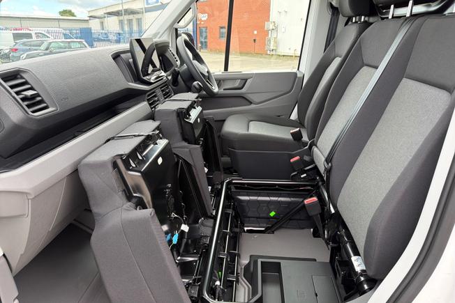 VOLKSWAGEN Crafter Photo 46