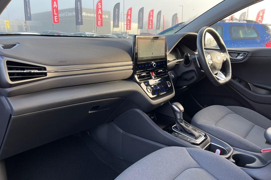 Hyundai IONIQ Photo autoimg-19d272bf1f007d6c29d6395989b256efc93b4151.jpg