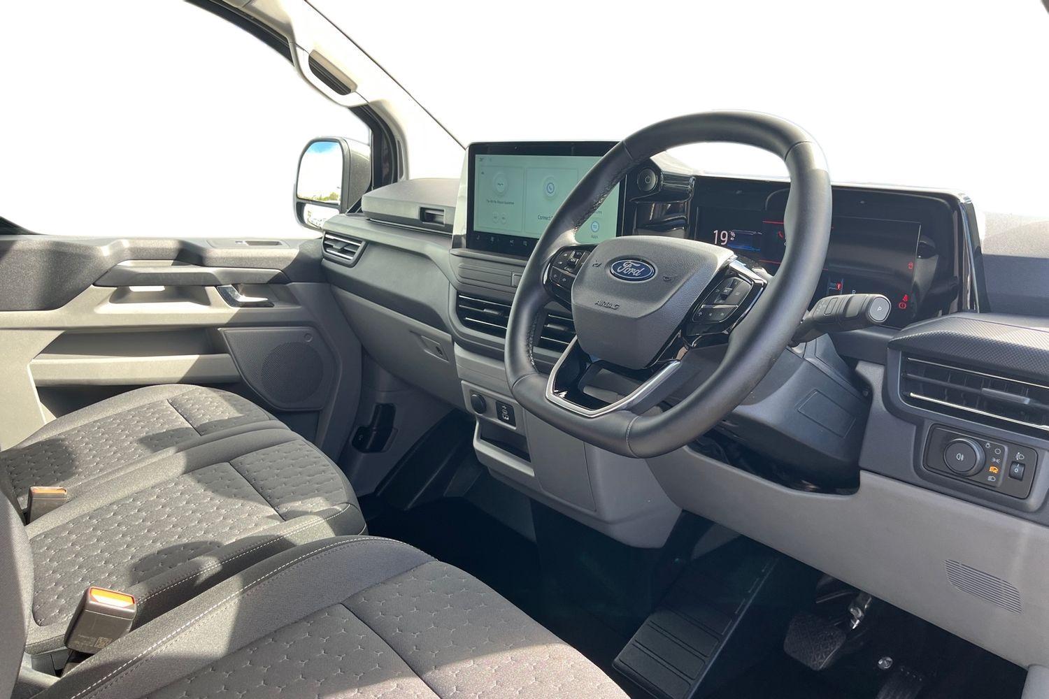 Ford E-TRANSIT CUSTOM Photo 13
