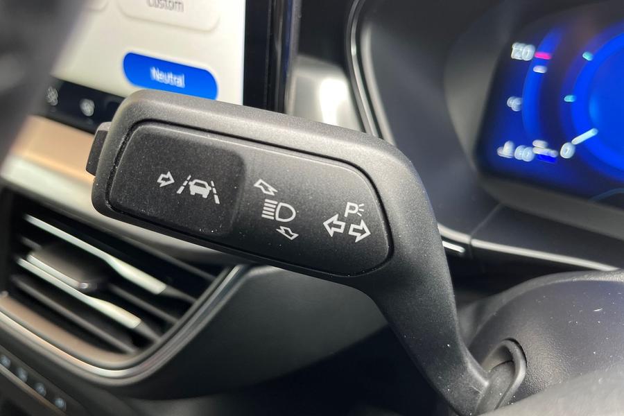 Ford FOCUS Photo autoimg-19d41d0e7ef346970c84f02245d3d621b627a043.jpg