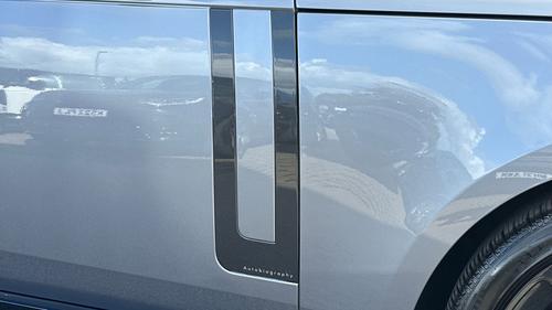 Land Rover Range Rover Photo autoimg-19d8340bde516114fcfa44dbd335ef2ac2f54ada.jpg