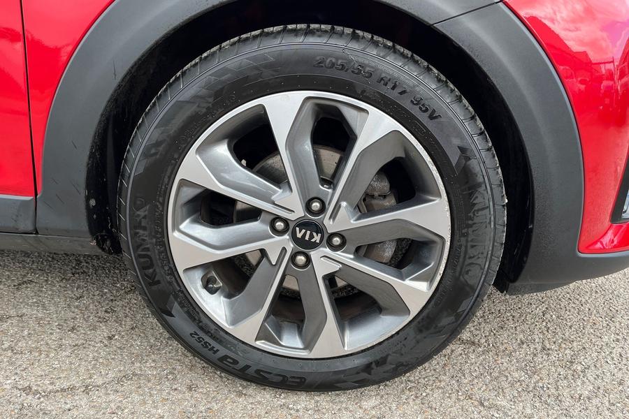 Kia STONIC Photo autoimg-19d98638d89f0ac9fe855565e7d6d15e22413621.jpg