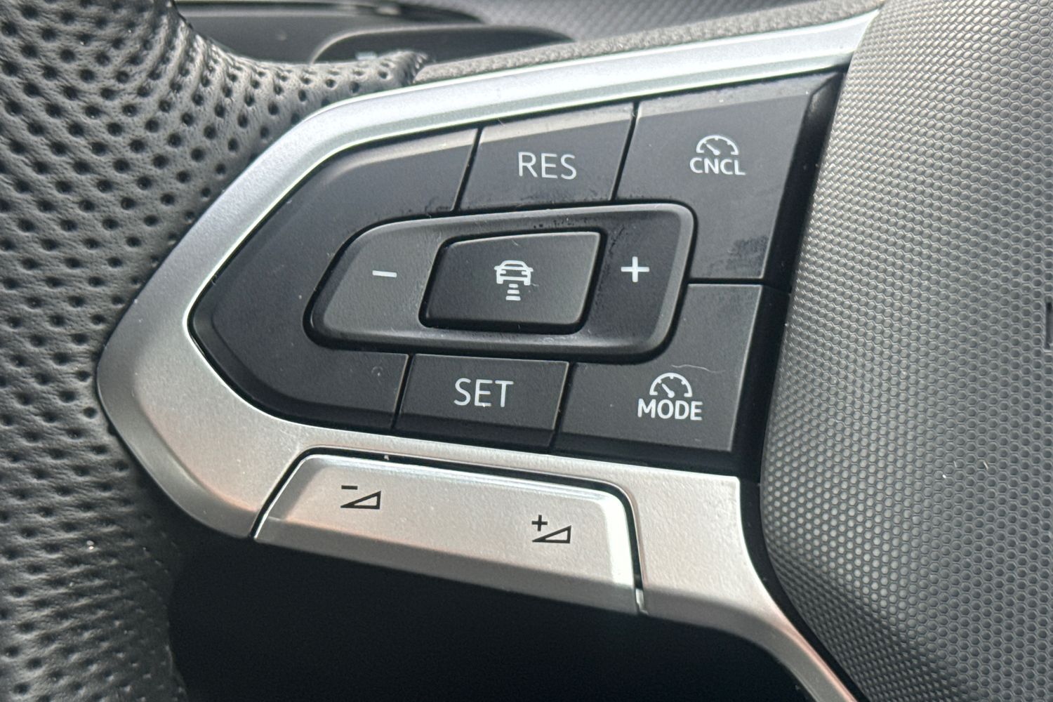 Volkswagen GOLF Photo 30