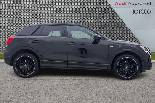 AUDI Q2 Photo 4