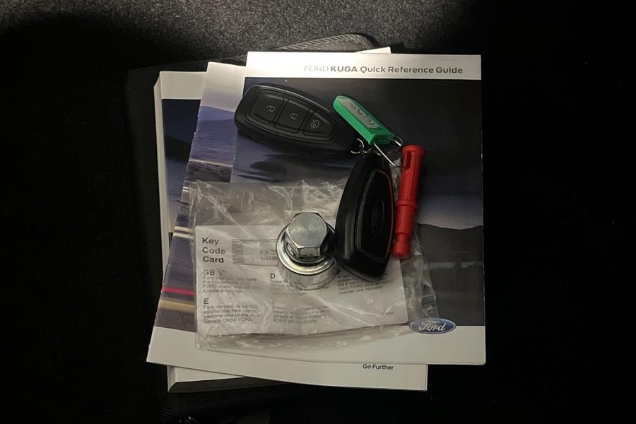 Ford KUGA Photo autoimg-19db05b8fc56395f39cfaf4509a90d4898e829eb.jpg