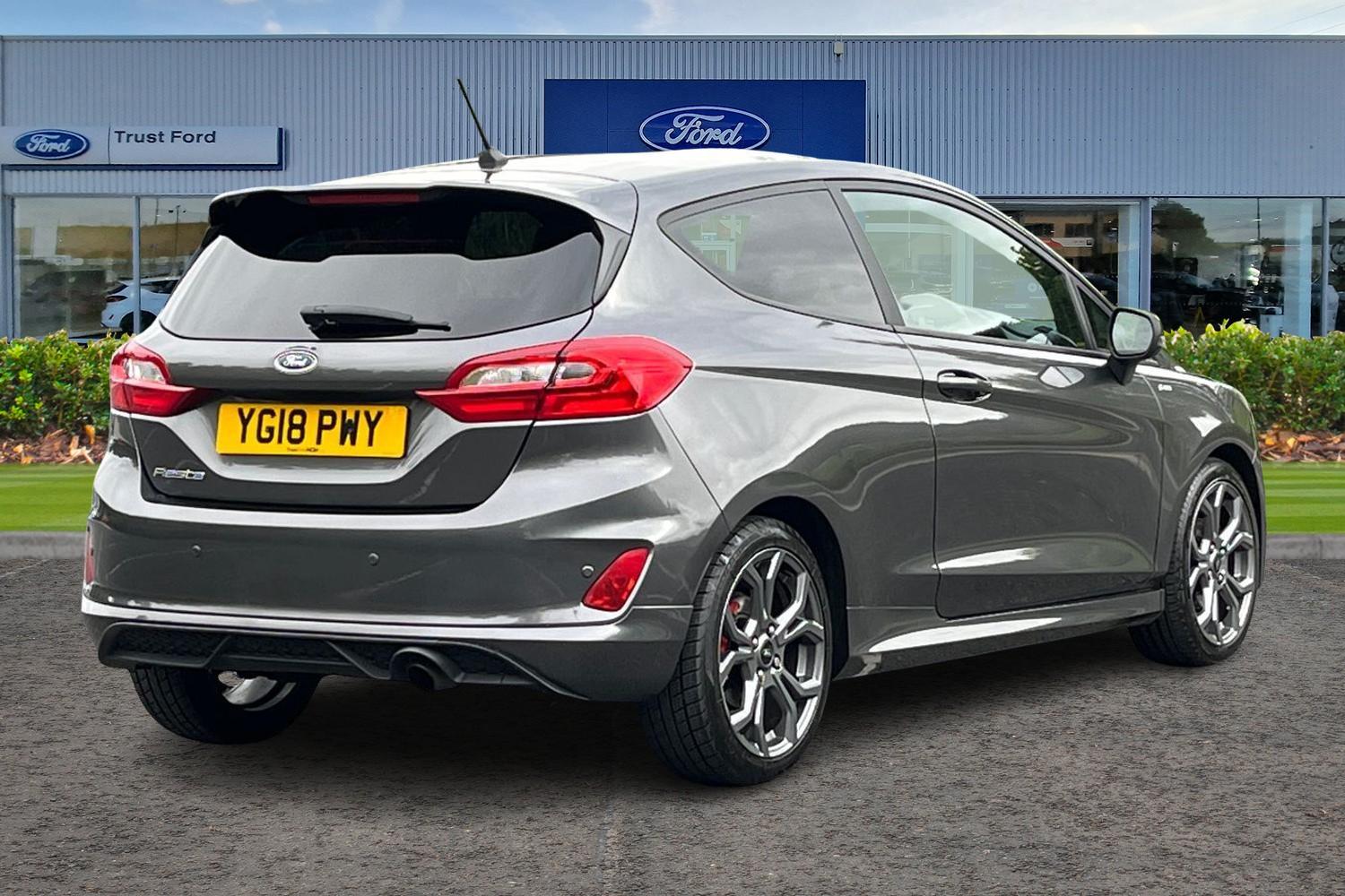 Ford Fiesta Photo 3