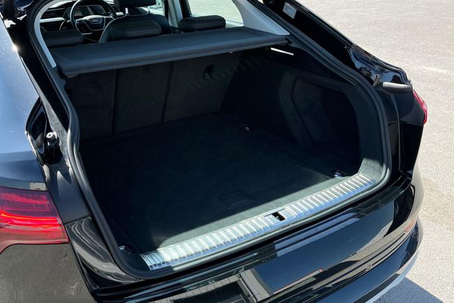Audi e-tron Photo 12