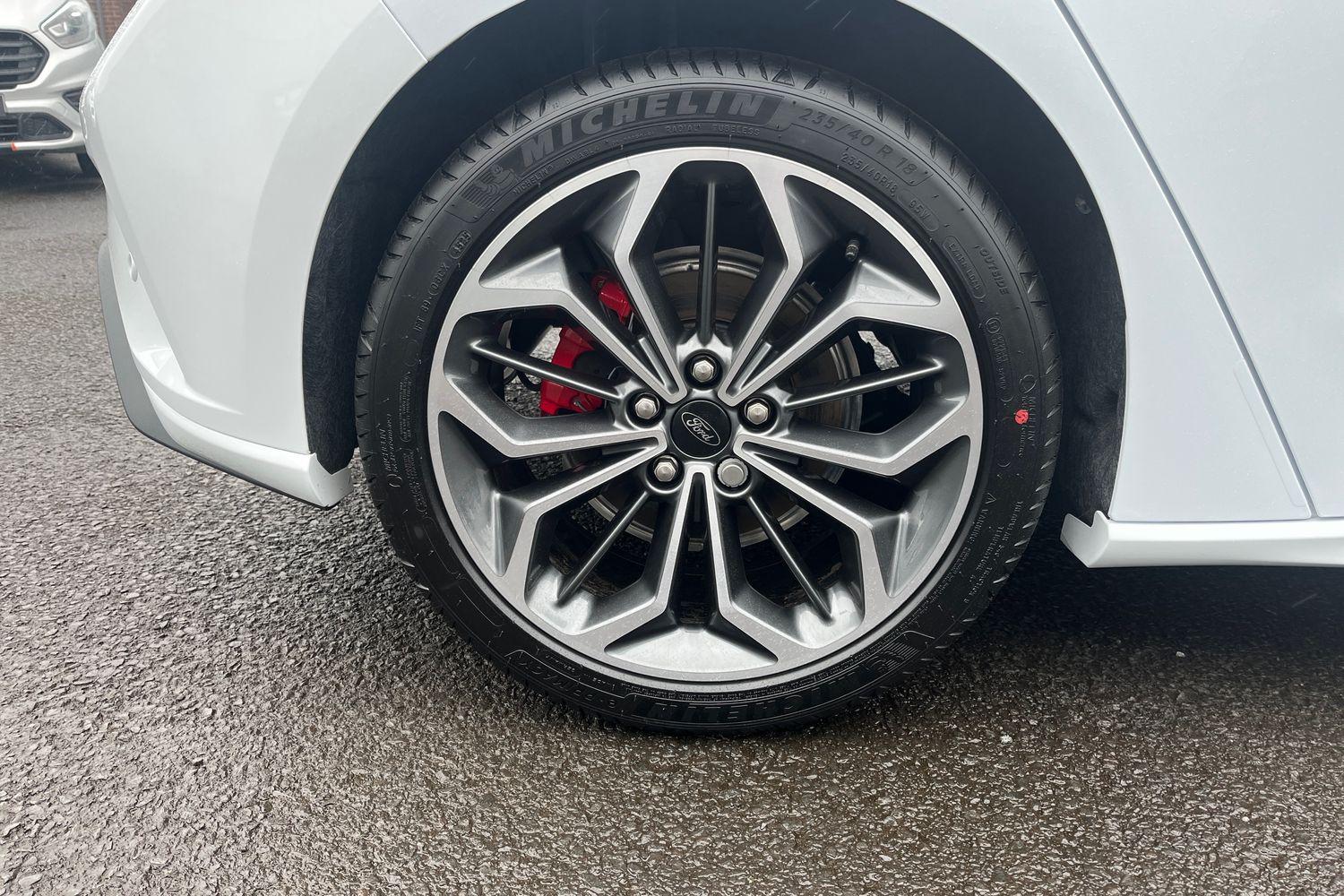 Ford FOCUS Photo 7