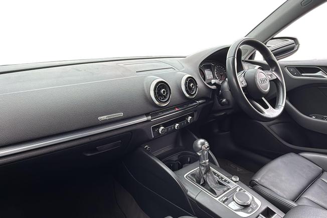 Audi A3 Photo 2