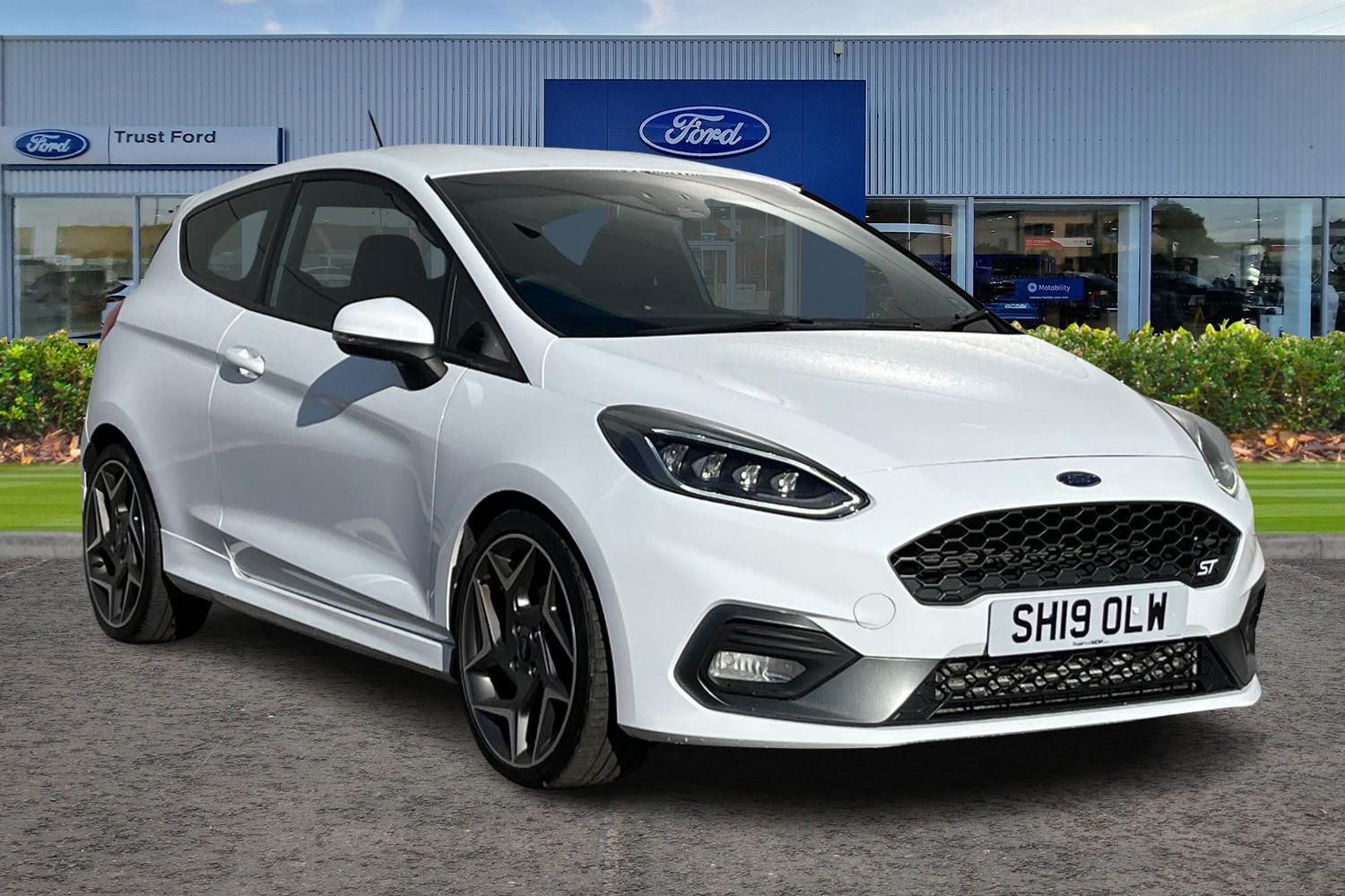 Ford FIESTA Photo 0