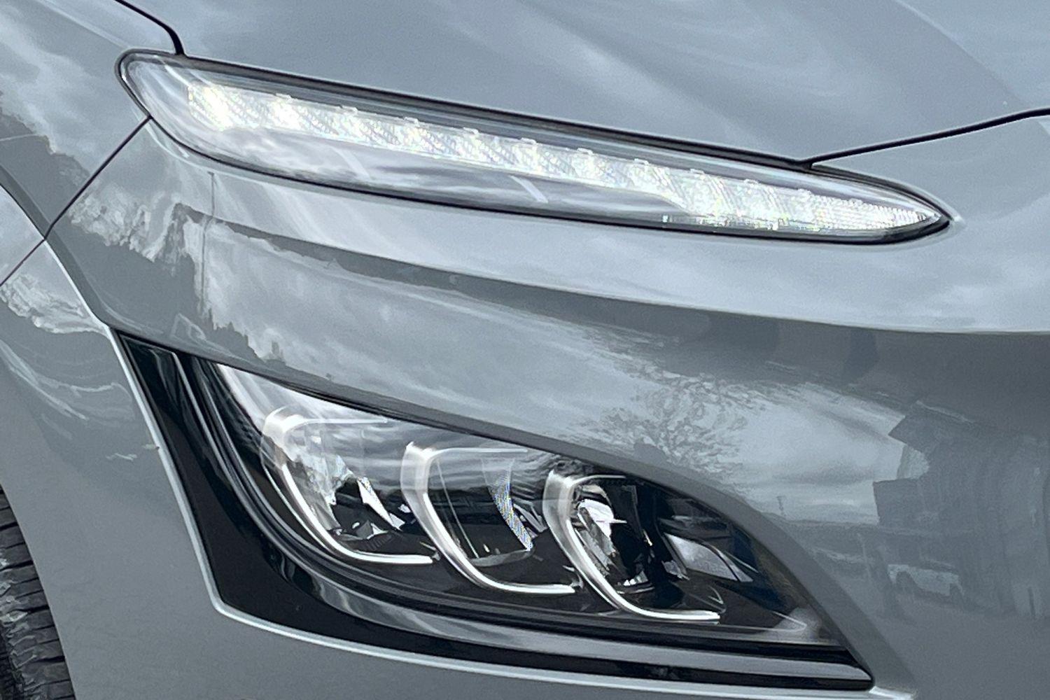 Hyundai KONA Photo 32