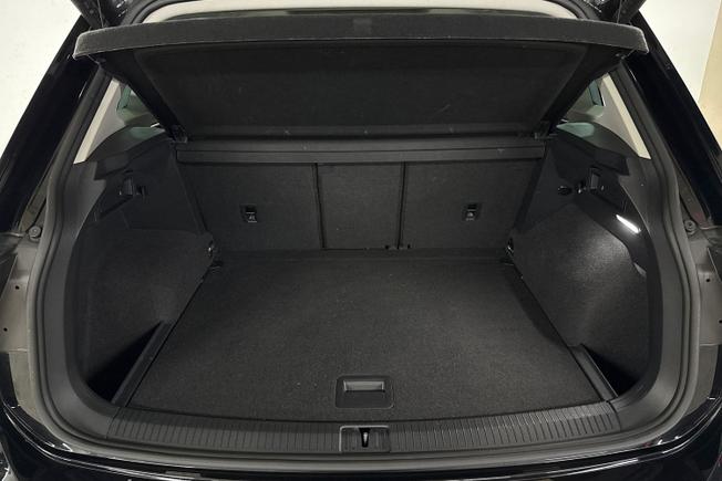 VOLKSWAGEN Tiguan Photo 12
