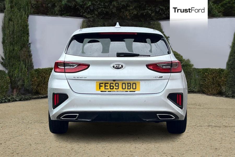 Kia CEED Photo autoimg-19f96d1f8a79e7e4e544756cbdd4060c21174488.jpg