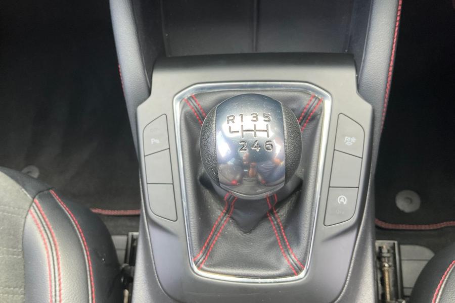 Ford KUGA Photo autoimg-19fa2ceeab874dc7e23f8d3e10c13f57d1b22b0b.jpg