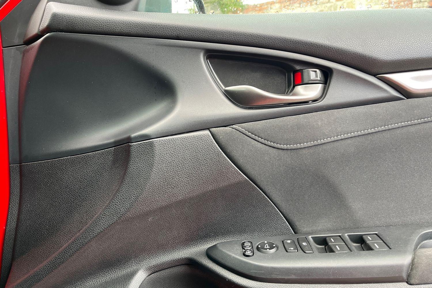 Honda CIVIC Photo 24
