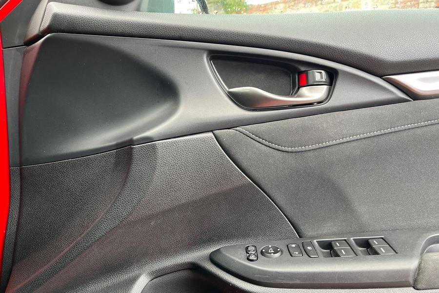 Honda CIVIC Photo autoimg-19fc3c3f42fcb7b6e06ff6427361aa4d36a483db.jpg