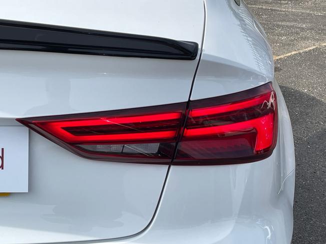 AUDI S3 Photo 18