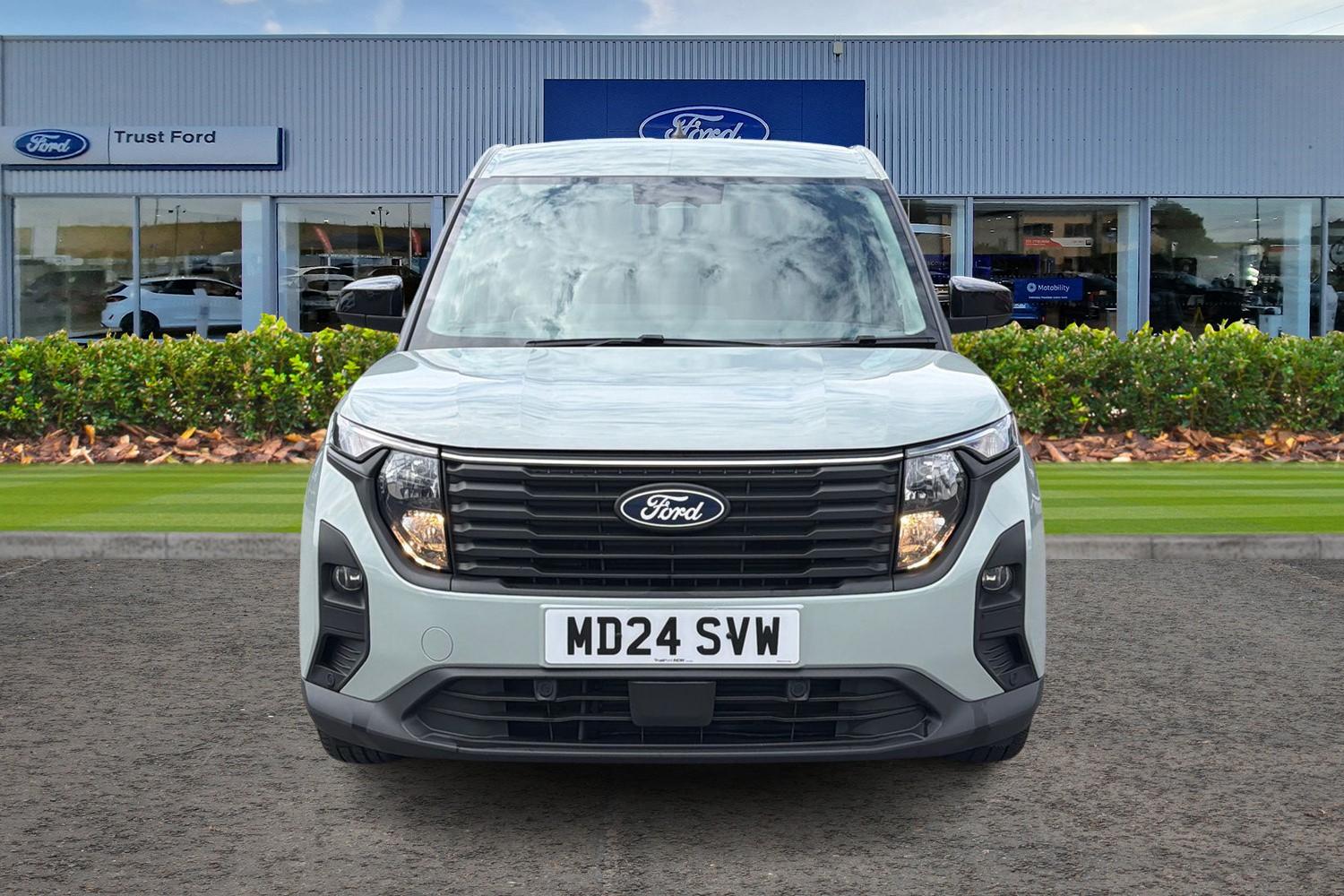 Ford TRANSIT COURIER Photo 11
