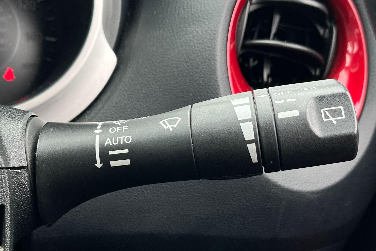 Nissan JUKE Photo 14