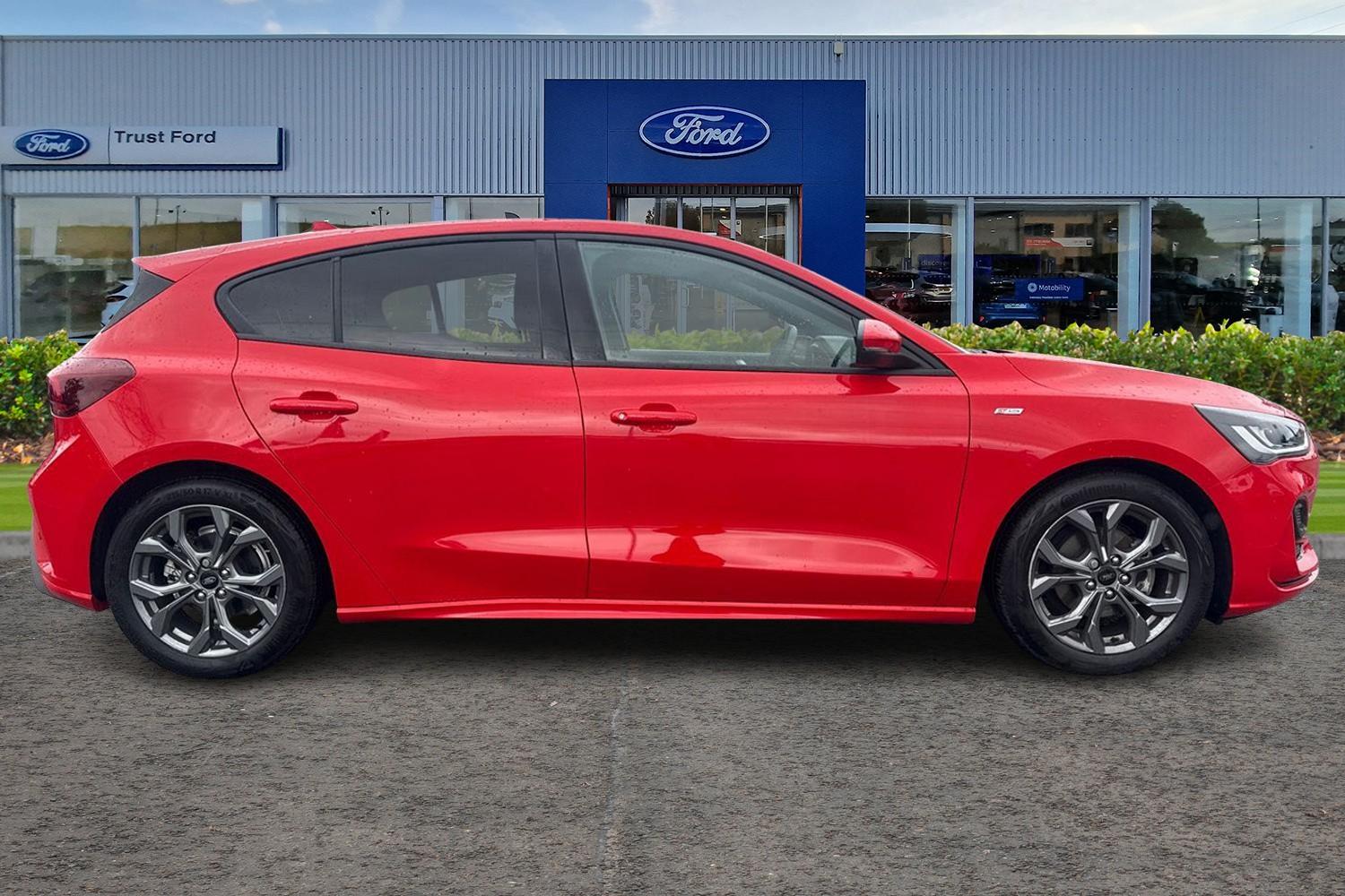 Ford FOCUS Photo 2