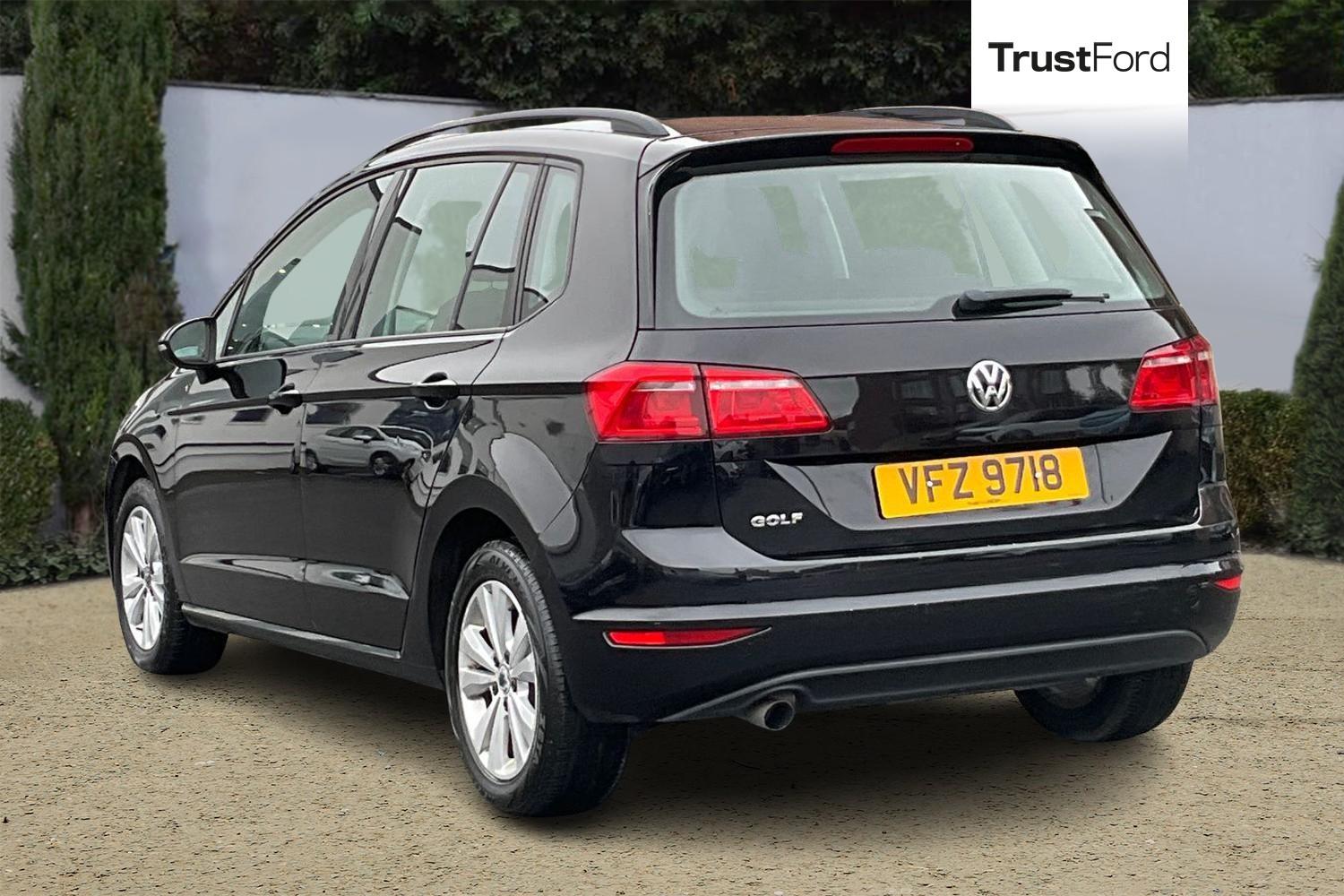 Volkswagen GOLF SV Photo 1