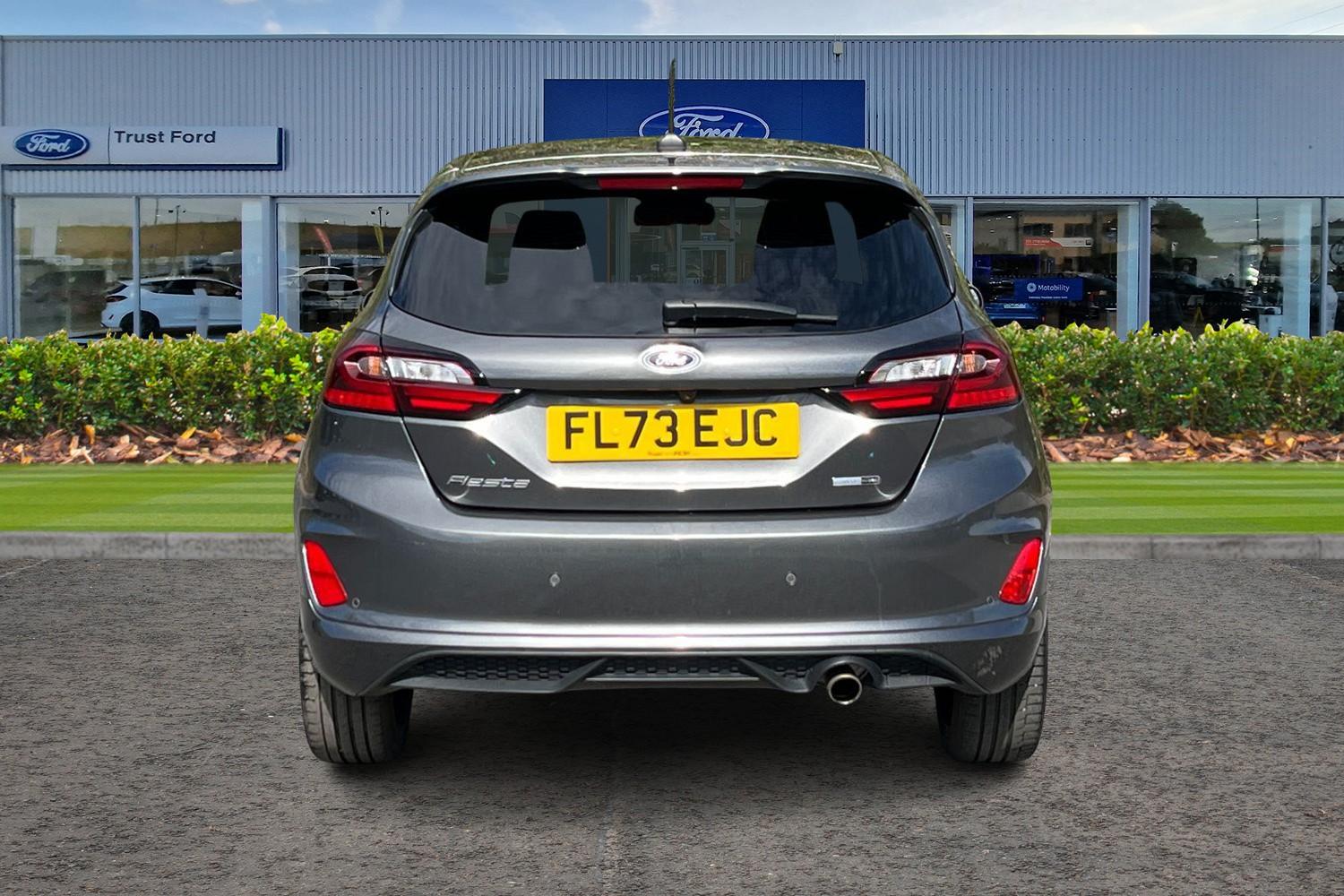 Ford FIESTA Photo 6