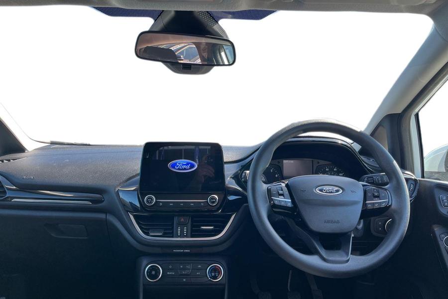 Ford FIESTA Photo autoimg-1a1192724ab601b681eb9bdf8204eb0715154b61.jpg