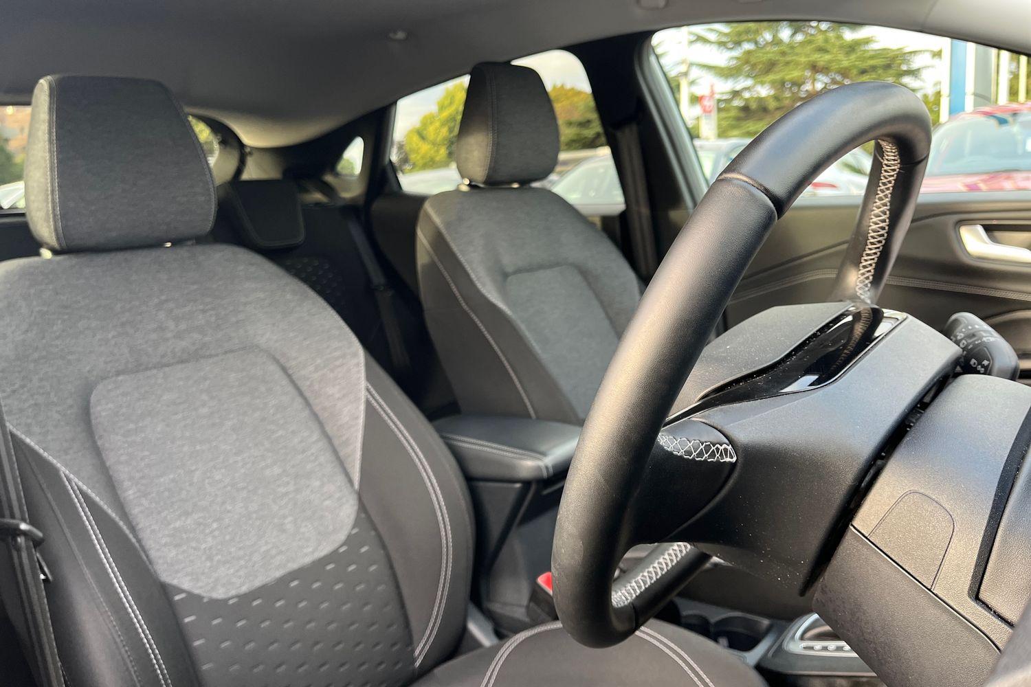 Ford PUMA Photo 16