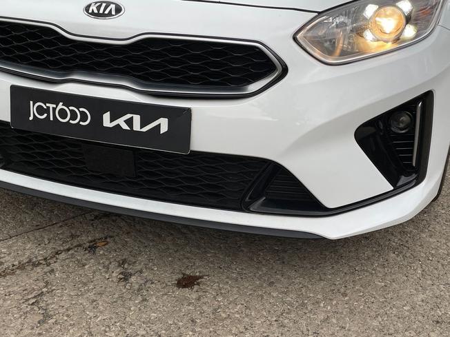 KIA Ceed Photo 22