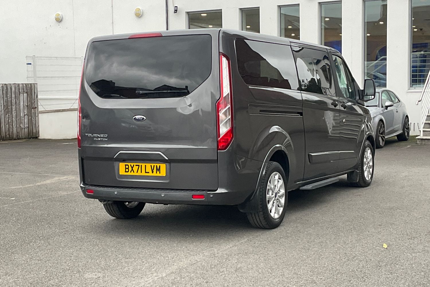 Ford TOURNEO CUSTOM Photo 23
