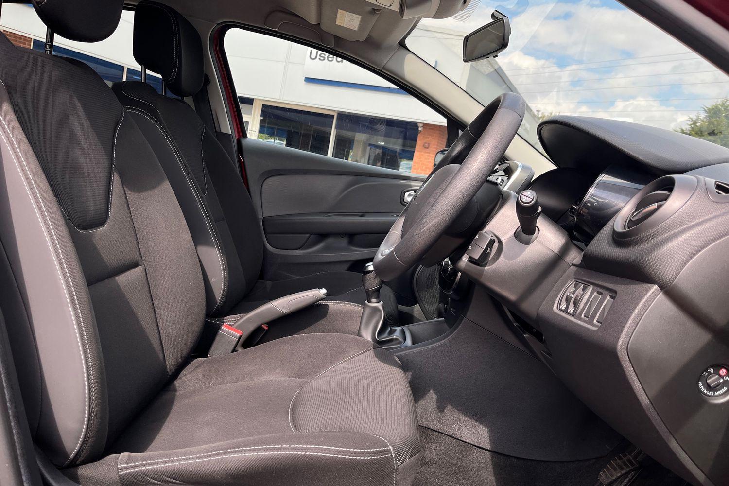 Renault CLIO Photo 16