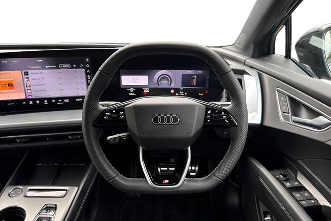 Audi Q4 E-Tron Photo 11