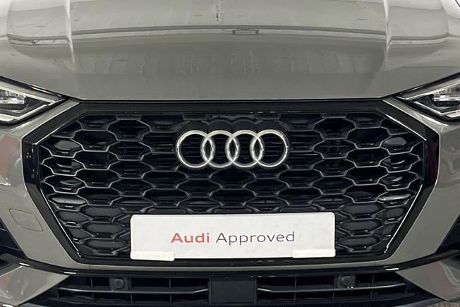 AUDI Q3 Photo 39