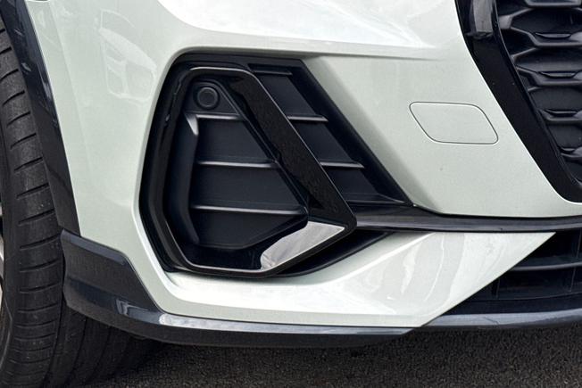 Audi Q3 Photo 22